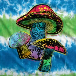 Psychedelic Shrooms Tie-Dye T-Shirt -MLB Shop 11753f artwork 01338.1532375087
