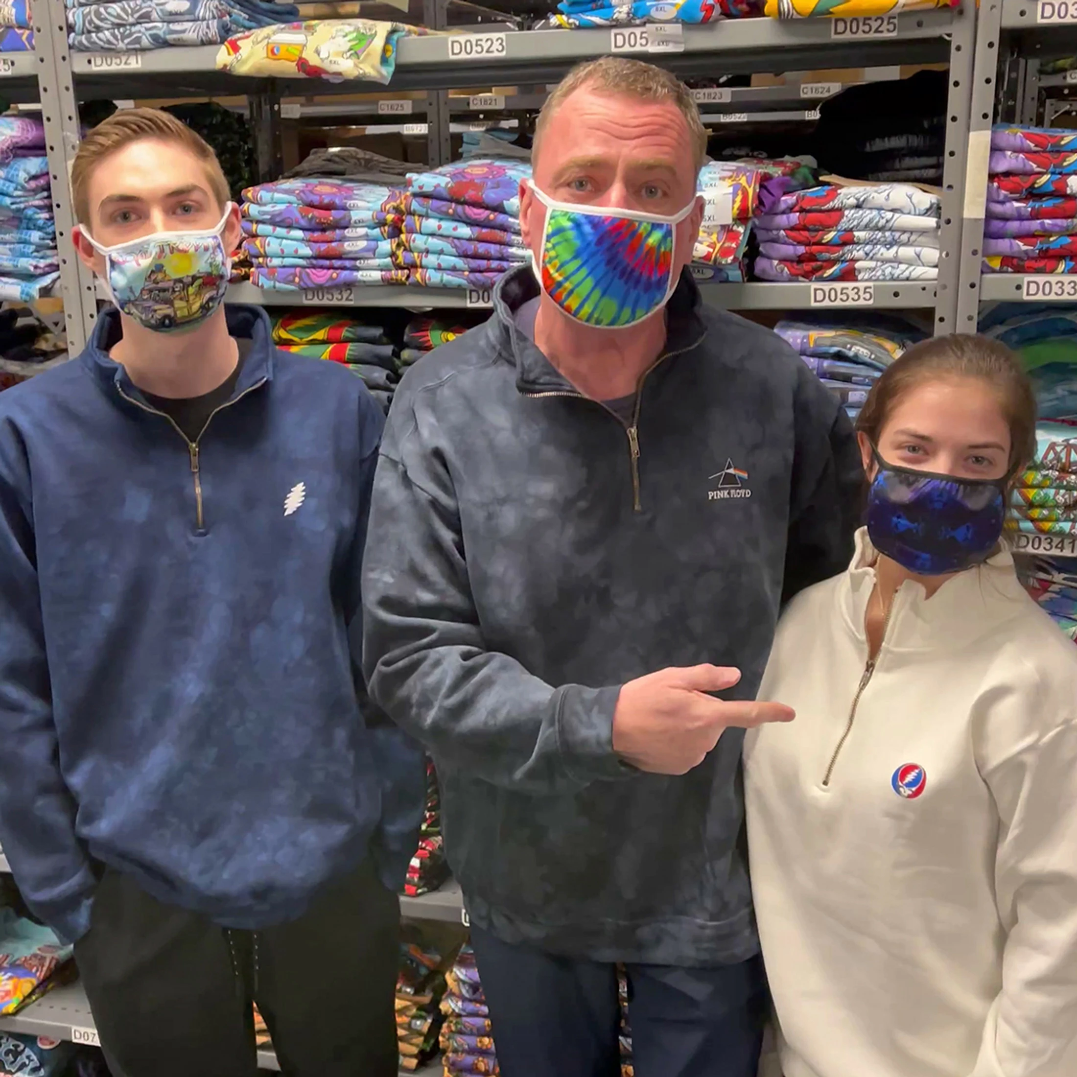 Pink Floyd Dark Side 1/4 Zip Pullover Comfort Colors Tie-Dye Sweatshirt 7 Pink Floyd Dark Side 1/4 Zip Pullover Comfort Colors Tie-Dye Sweatshirt - Image 5